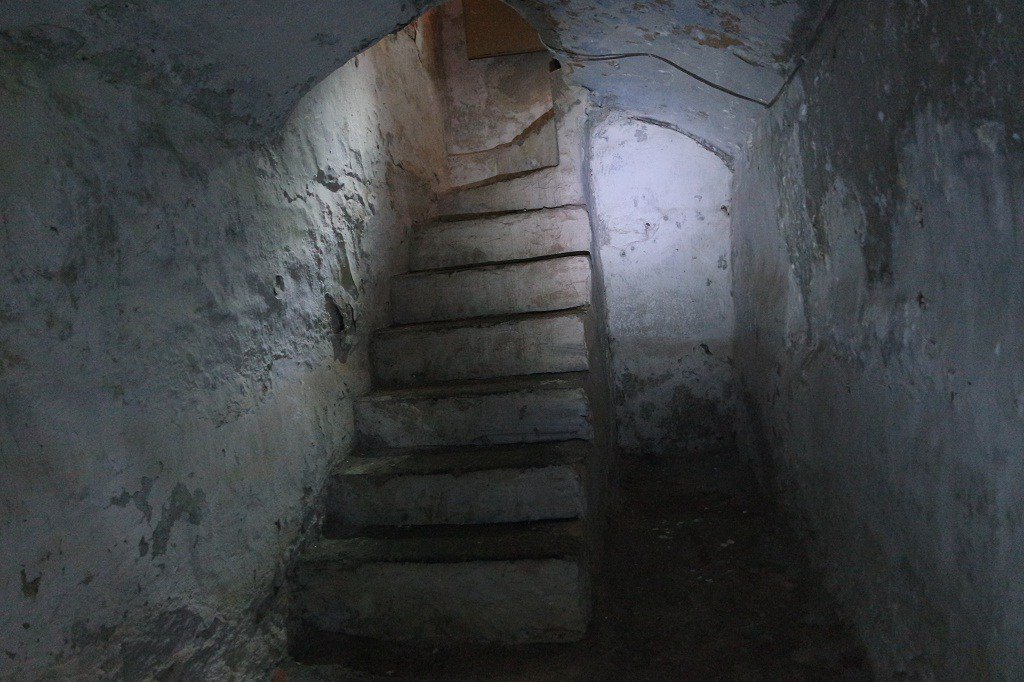 DescubreCuenca's tweet photo. ¿Conocéis El Provencio subterráneo? Un pueblo escondido bajo nuestros pies que podemos recorrer a través de cuevas con una tradición enológica de más de 400 años.
Te animamos a visitar esta localidad de una manera única y diferente.
https://t.co/KAJJx3UWnj https://t.co/YbrWi3zlzQ