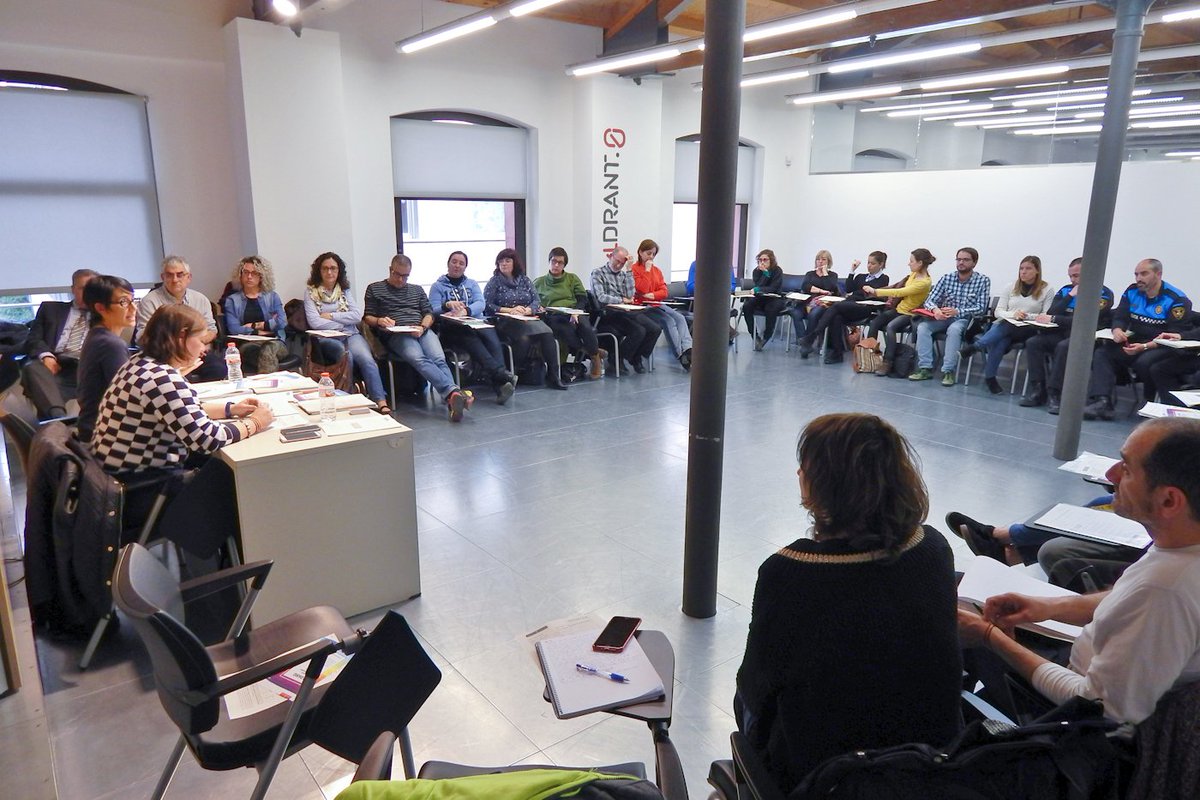malarrassa's tweet photo. 400 professionals i 3.531 alumnes es formen en l’àmbit LGTBIQ en dos anys de #PacteDasig #Terrassa
--> https://t.co/XA0X6VMnWZ https://t.co/632qooxM0j