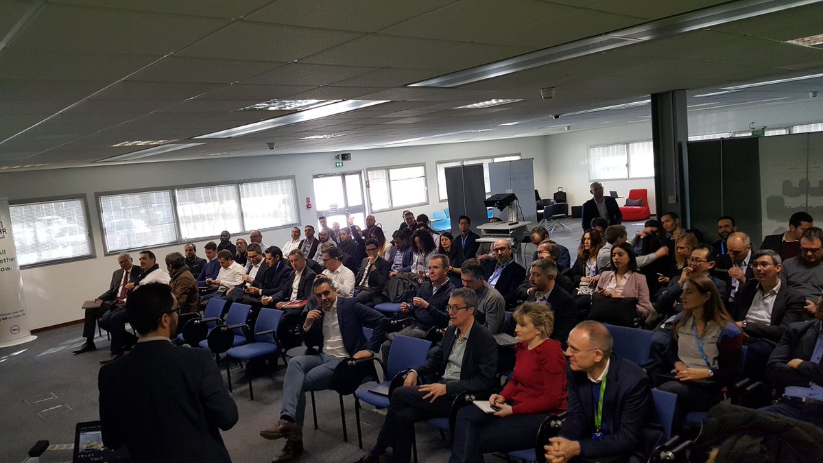 mro1607's tweet photo. DCSE/ASE/iDCSE teams are together #sharing #learning  #Iwork4Dell let's start with @Rahm_C @csmutko leading our #MakeITReal strategy @DellEMCFrance @bertiestrong @DanDougherty @AnthonyBitoun @BrkovicMilos @n_jumel https://t.co/YjTzB8vE7k