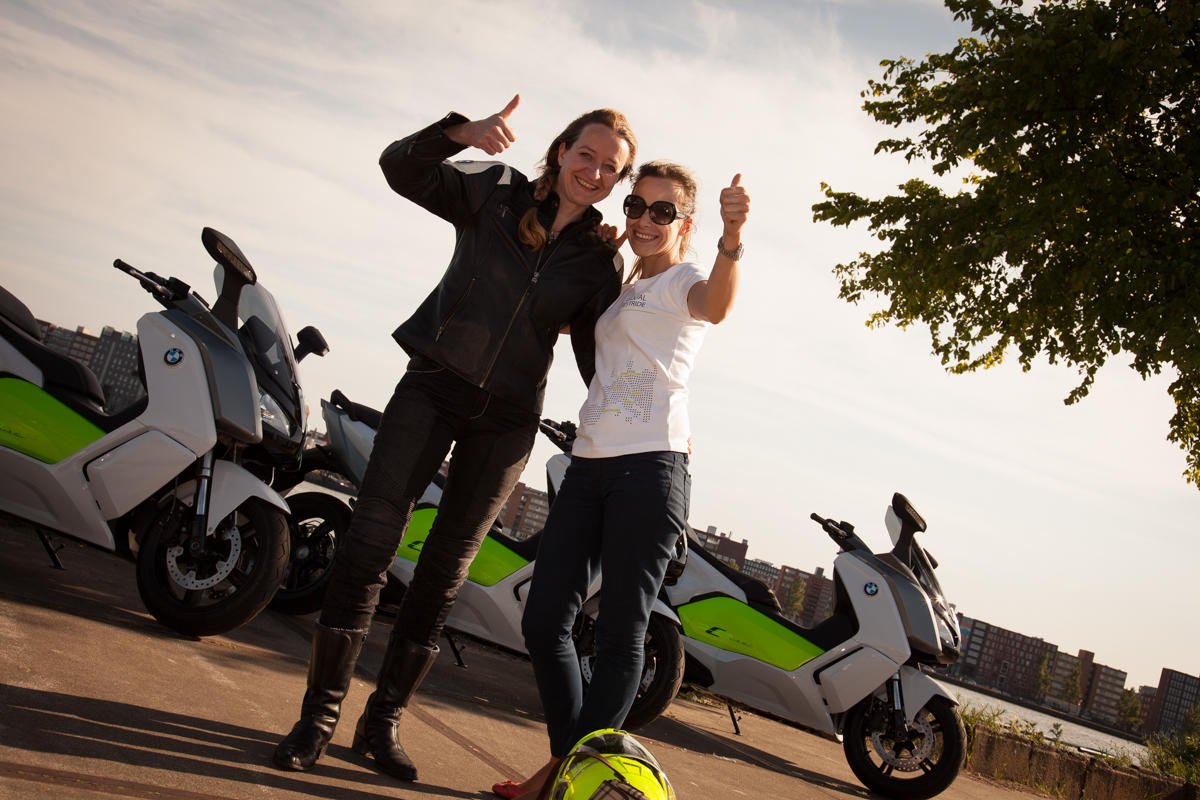MauroScinto's tweet image. That magical moment, when you meet someone who has the same taste as you - instant #friendship!
Show us a pic of you and your BBF (Best Biker Friend).
#bmwmotorrad #MakeLifeARide #Cevolution