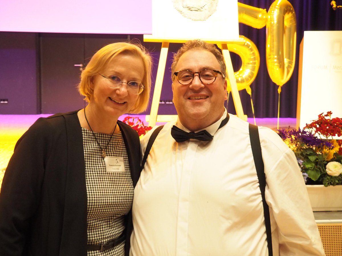 Lieber Christen, wenn Du Deinen 50. Geburtstag feierst, ist es nicht nur ein besonders schönes Fest, sondern auch eine besondere Freude zu den Gästen zu zählen. Die Form+Werkzeug gratuliert an dieser Stelle noch einmal ganz herzlich! #AHP Merkle #formenbau bit.ly/2GN2ooI