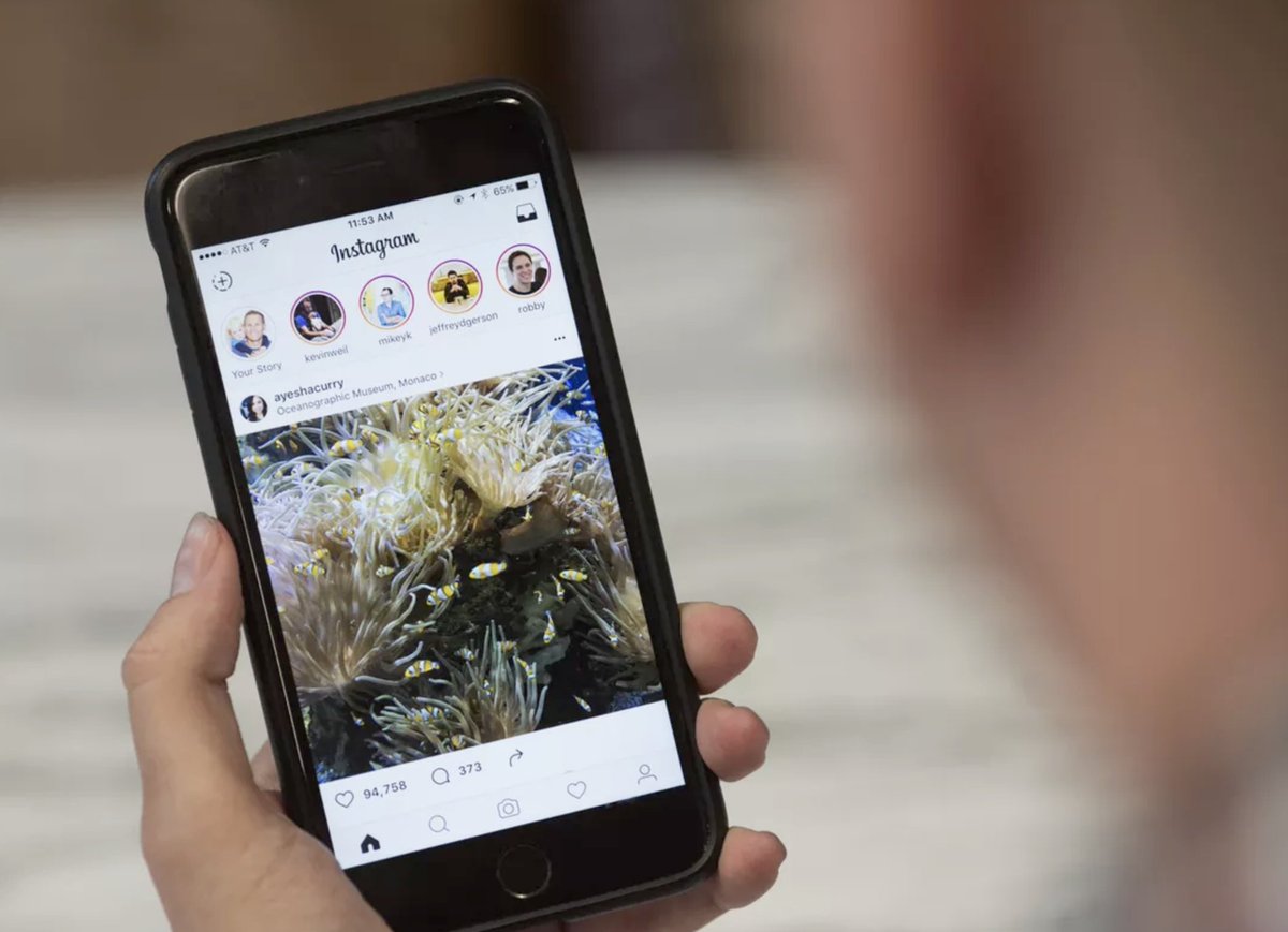 Instagram, 'Hikayeler' bölümündeki paylaşımların da 'repost' edilmesini sağlayacak yeni özelliğini test ediyor.