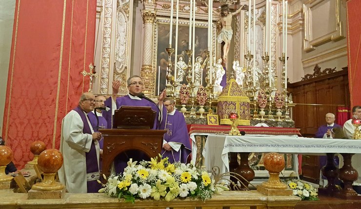 'Encourage the people of this village not to follow you, but to follow #Jesus' - @BishopScicluna to the new parish priest of #ĦalKirkop thechurchinmalta.org/en/posts/75966…