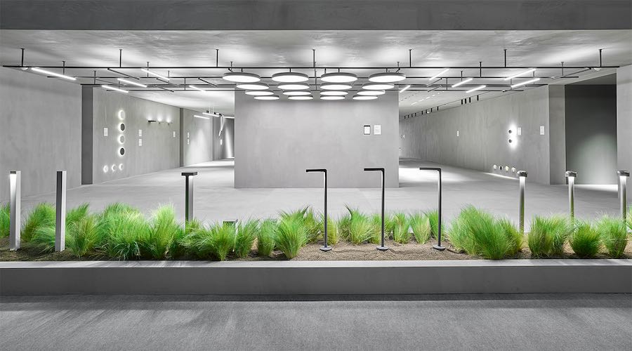 archipanic's tweet photo. #lightbuilding2018 - Broadband Internet connection through light waves, urban lighting designs allowing Nature to recharge its batteries and Internet of Lighting technology nested in brutalist secret gardens.

https://t.co/Ld37DDvWJt #design #IoL #LiFi  #lighting @Light_Building https://t.co/8djylR1RwS