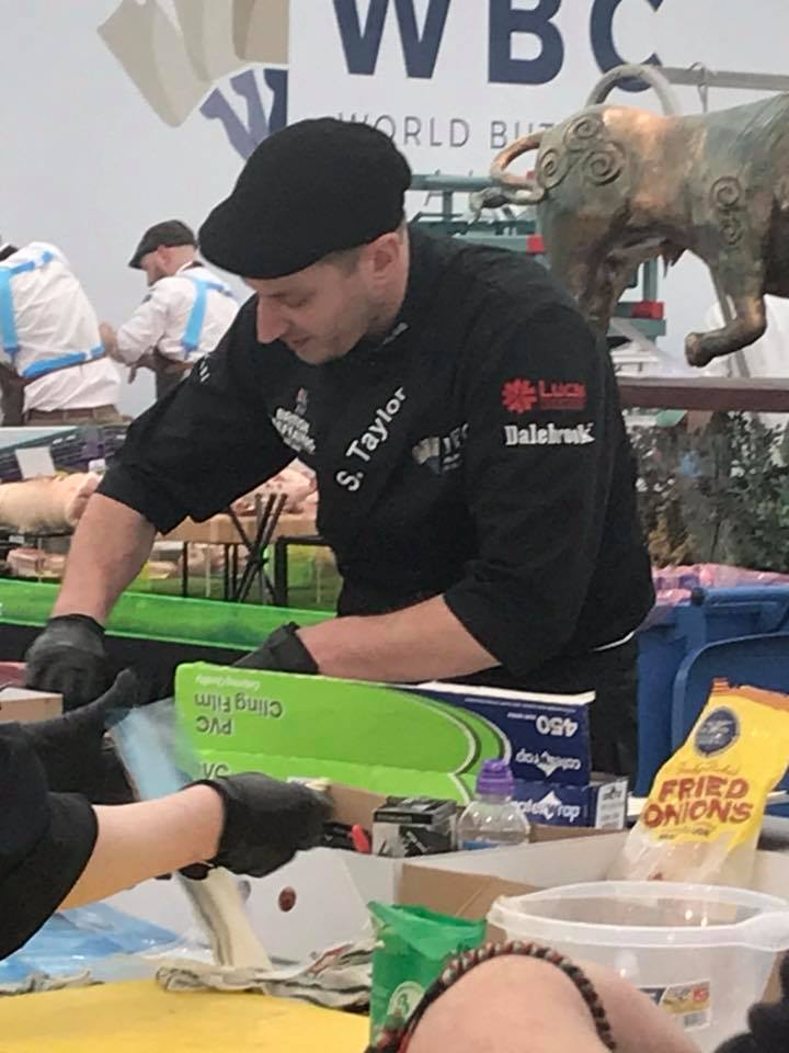 LucasIngredient's tweet photo. Come on Team GB! Rising to the World Butchers Challenge!
#WorldButchersChallenge #BritishBeefeaters #IFEX #IFEX2018 #meatatIFEX https://t.co/qzWSoYja26