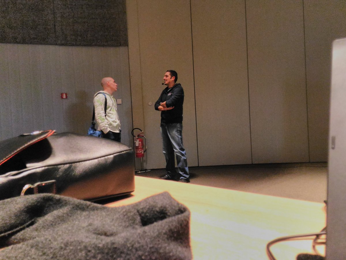 paolo_antinori_'s tweet image. Community talking @ #GoogleCloudOnBoard #OnBoardChallenge @rainbowbreeze @LorenzoRidi