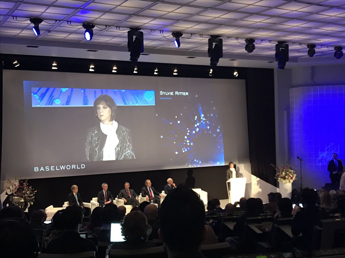 Sylvie Ritter, directrice de #Baselworld remercie les marques présentes pour leur confiance. Une édition 2018 stress-test, moitié moins d’exposants. « Nous avons opté pour la concentration. Baselworld fédère l’élite de la branche », affirme Sylvie Ritter. <a href="/RTSinfo/">RTS Info (compte archivé)</a>
