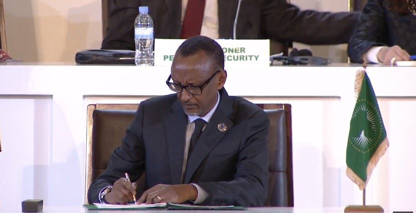 onduhungirehe's tweet photo. More than 40 Heads of States, Government and Delegation of @_AfricanUnion member states signing the #AfCFTA. We are witnessing History here in #Kigali, #Rwanda. https://t.co/zzy9xkLSEt