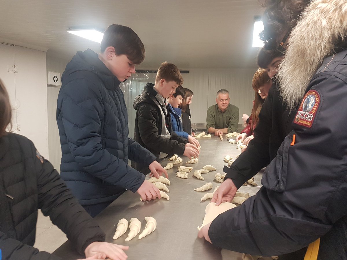 BeckMFL's tweet image. Making croissants! #France2018