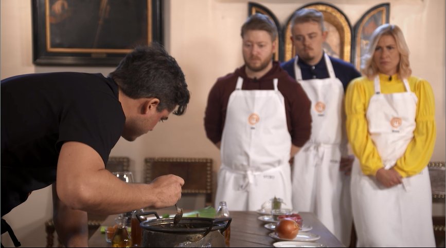 toerisme_vla's tweet image. Op 7 maart speelde het Zweedse tv-programma MasterChef zich af in Brugge. Maar liefst 1,4 miljoen (!) Zweden proefden van Vlaanderen vanuit hun huiskamer. Benieuwd naar het resultaat? Ontdek het op toerismevlaanderen.be/nieuws/masterc… @Visit_Bruges