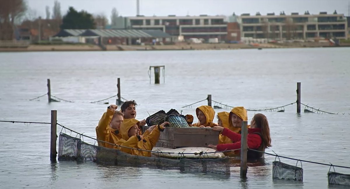 toerisme_vla's tweet image. Op 7 maart speelde het Zweedse tv-programma MasterChef zich af in Brugge. Maar liefst 1,4 miljoen (!) Zweden proefden van Vlaanderen vanuit hun huiskamer. Benieuwd naar het resultaat? Ontdek het op toerismevlaanderen.be/nieuws/masterc… @Visit_Bruges