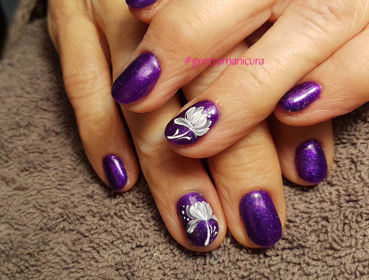 GRETTY_MANICURA's tweet image. 💜🌸 Violeta, un color que puedes llevar en tus uñas todo el año 🌸💜
#nailart #violetnails #uñasvioleta #purplenails #flowernailart #nailsstyle #decoraciondeuñas #uñasdeco #nailsbygretty #nailartist #nailsoftheday #nailsaddict #nailsnailsnails💅 #salondeuñas #grettymanicura