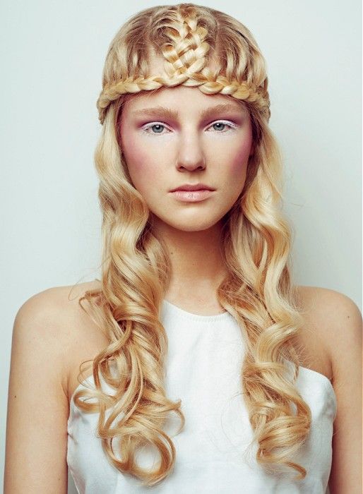 vcreekbeauty's tweet image. Ultimate Halo #Braid and #Curls Hairstyle - beauty.viralcreek.com/ultimate-halo-… #HaloBraid