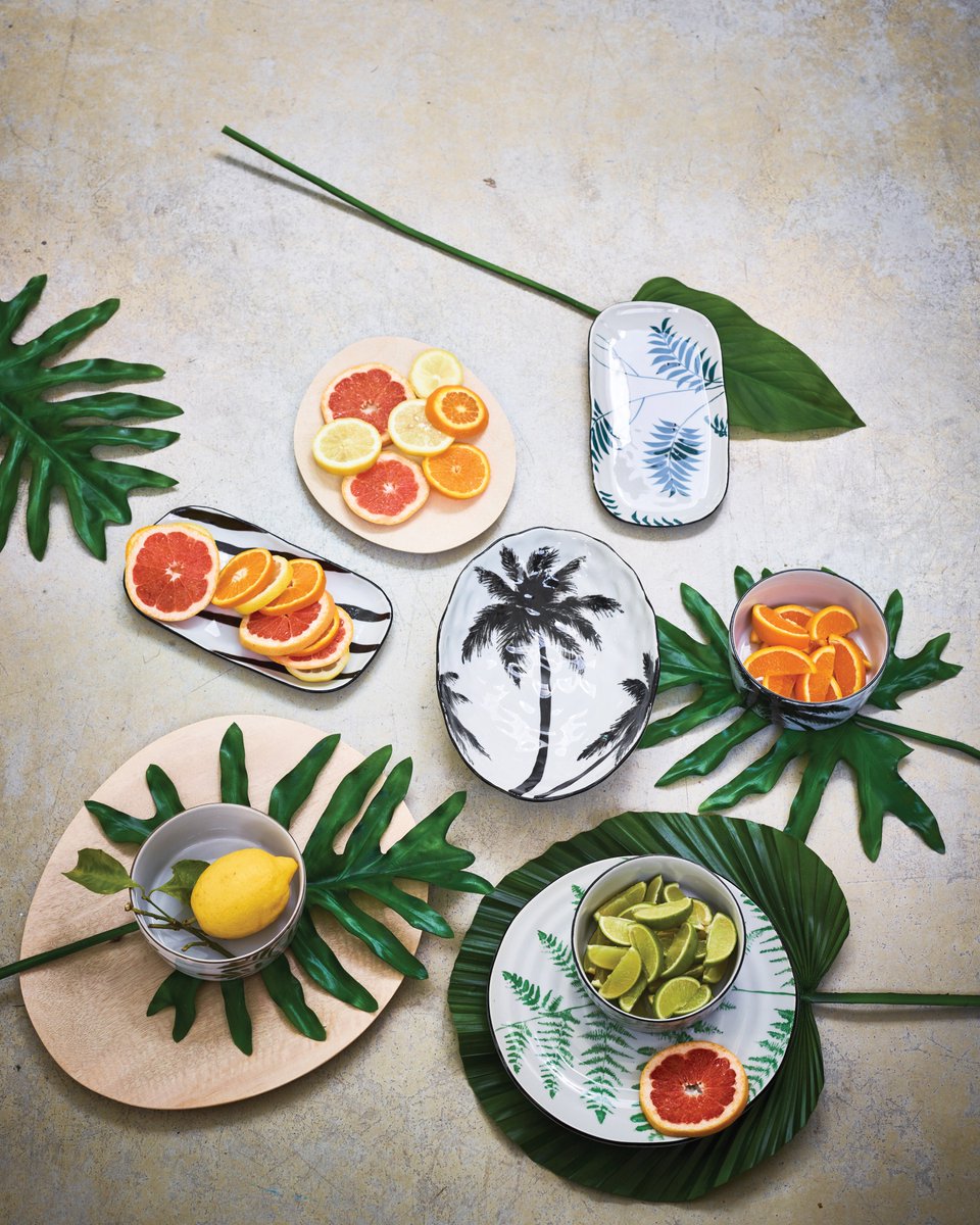 Moodntoneoff's tweet photo. S P R I N G ☀️🍉🍍🍓🌷 #hkliving #spring #design #decoration #decor #tableware #tropical #palmtrees #fruits #mood #picoftheday #lunch https://t.co/T1BtyUuKGu