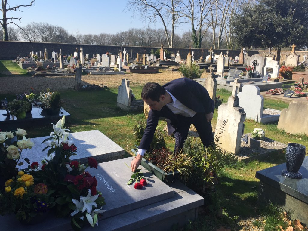 Il y a un an disparaissait Henri Emmanuelli. Son absence reste troublante, son souvenir, joyeux.