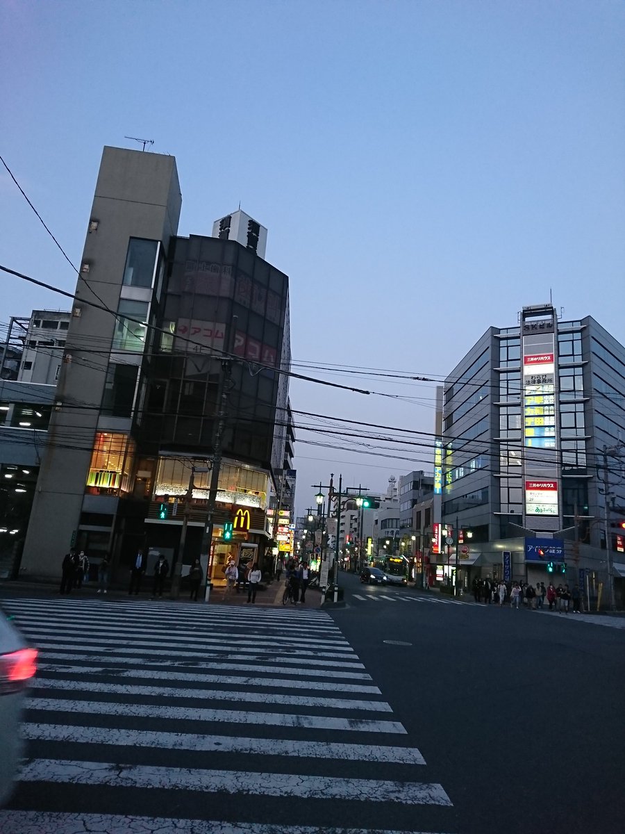 居酒屋ちょっと 蕨駅東口 居酒屋ちょっと は 蕨駅東口を降りて 東武ストア側の歩道を直進 マクドナルドさんの見える信号を渡り そのまま直進 三菱東京ufj銀行さんが見えたらあと少し 1000円カットさんの赤看板のビルの奥 学習塾の赤い看板 居酒屋ちょっと 蕨駅東口 居酒屋ちょっと は 蕨駅東口を降りて 東武ストア側の歩道を直進 マクドナルドさんの見える信号を渡り そのまま直進 三菱東京ufj銀行さんが見えたらあと少し 1000円カットさんの赤看板のビルの奥 学習塾の赤い看板