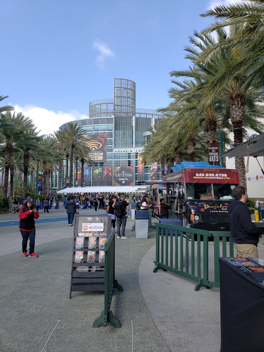 MiniAppl3's tweet image. HEY!!! Back from WonderCon! Check out LiLy's Revenge update and our booth photossss 😅😀

facebook.com/pg/ToHelpThose…