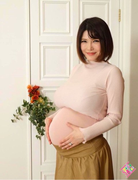 It's honestly pretty amazing seeing @AnriOkita_real pregnancy on her b...