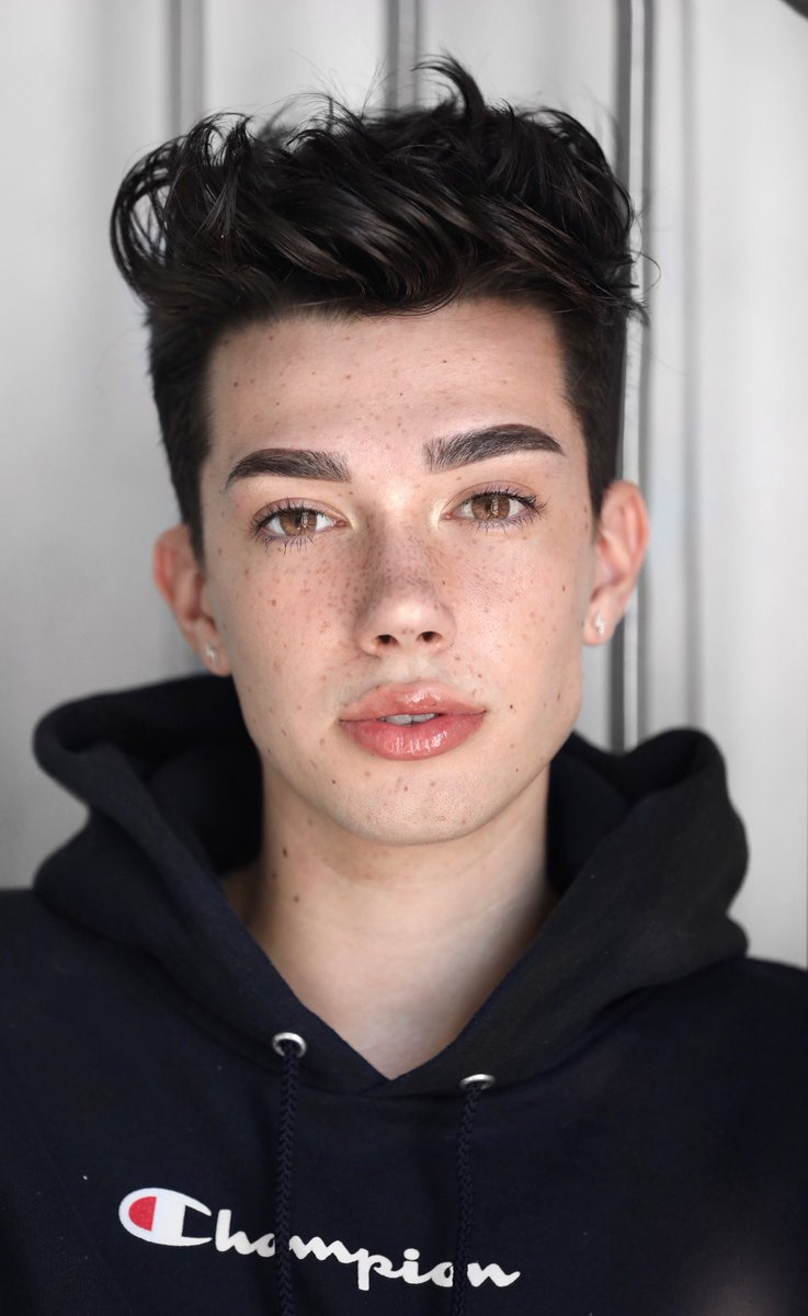 jamescharles's tweet photo. freckled boy ☀️ https://t.co/HxIrJxIOni
