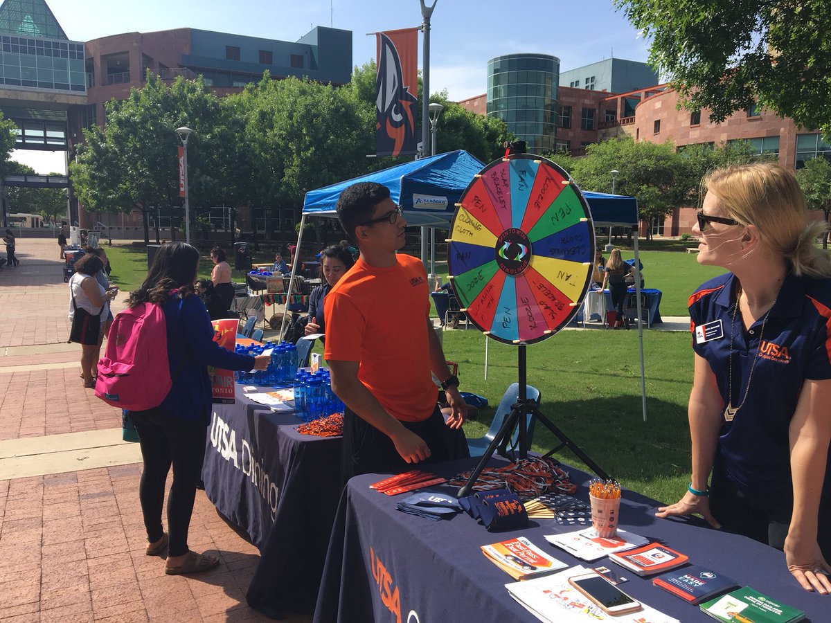 UTSA's tweet image. The weather is beautiful and we're celebrating our first-gen students. ☀️ Join us for the First-Gen Fair at the Downtown Campus until 6pm tonight. #UTSA #FirstGenUTSA #FirstGenPride #FirstGenOrgullo #FirstGenRunners #CelebrateFirstGen @utsa_first2go