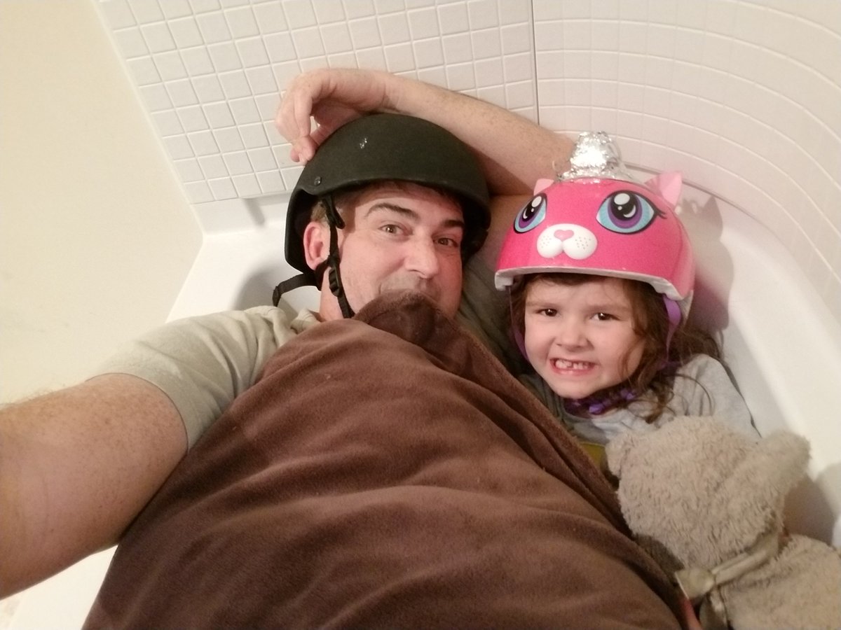 When hazardous weather is about, one safe place to take cover is in a centrally located bathtub! Helmets are also a great thing to add in if you have one. Any sturdy kind will do.  Everyone stay #weatheraware ! 
#SafePlaceSelfie  #hazardousweather @NWSCharlestonSC