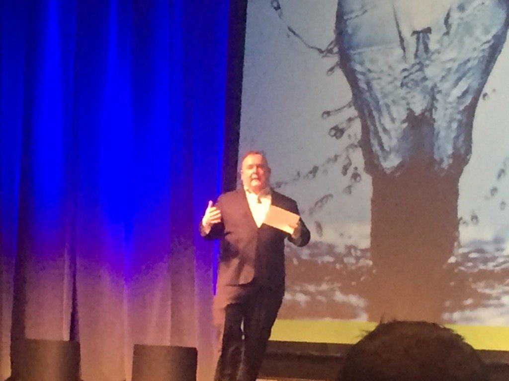 IngridMattsson's tweet photo. John Sweeney #BraveNewWorkshop is a master at being Master of Ceremonies!!!#uponor2018 https://t.co/R5drzdNB4L