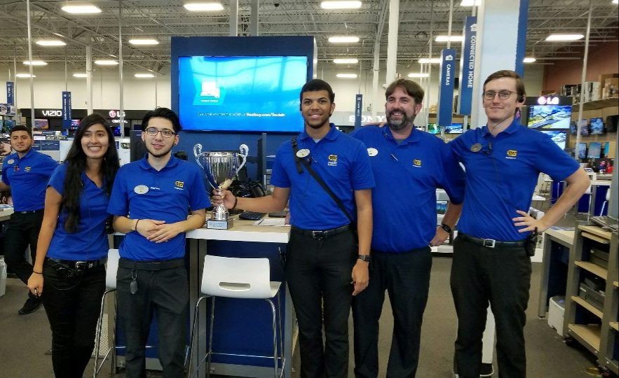 RickSprint's tweet photo. Great job, team Sarasota @BestBuy ! Over 300% to @sprint goal for March! We truly appreciate great partnerships like yours! @Venicehutch @sprintjazmin @jajones83 @sprintsback @Sprint4FL @cannlee17 #drivingforcefl #houserobinson https://t.co/Q7gFTEqBGY