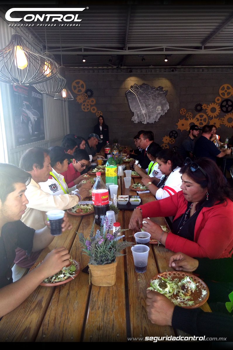 segcontrol's tweet image. Reconocimos a Nuestros Héroes Control de San José Iturbide, Gto. por el trabajo en equipo que realizan de manera efectiva entre sus compañeros. ¡Muchas felicidades! #YoSoyControl #ControlGuanajuato #HéroesControl #GuardiasDeSeguridad