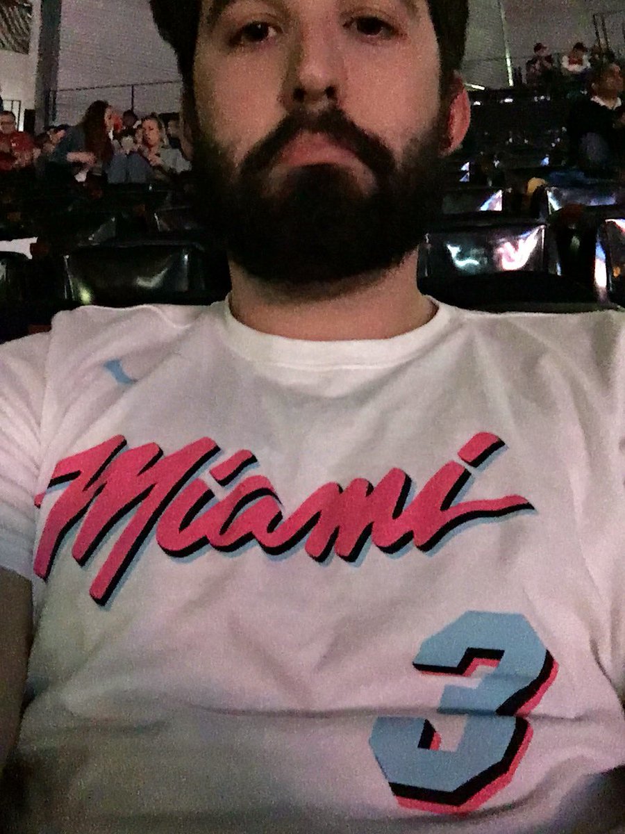 dkillah22's tweet photo. Gas from KY to Atlanta: $50
Upper section tickets: $26
Getting to the game and realizing your favorite player isn’t playing: priceless @DwyaneWade https://t.co/f8Sf8Vqzka