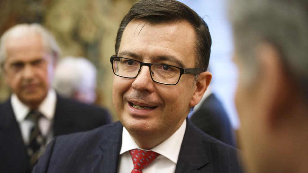 ControliGestio's tweet photo. El ministro Escolano reactiva la división en dos de Competencia https://t.co/4aWYHdiJXB https://t.co/GRBSloqJJ1
