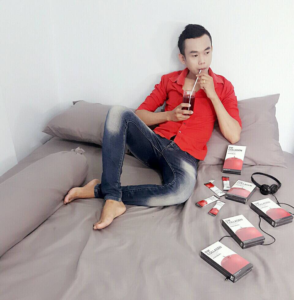 dwplus888's tweet image. กินเอง ขายเอง  รีวิวเอง หล่อเองโนสนโนแคร์   #มาซูมใกล้ๆ ดูได้เลยว่าผิวขาว ผิวดีขึ้นจริงๆ #dwcollagen  รีวิวเองนักเลงพอ มั่นใจขนาดนี้ ยังไม่กล้ากินอีกหรอ #O2soSTRONG