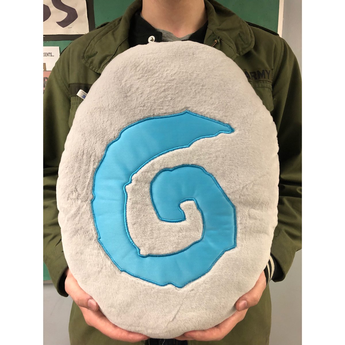 DawsonGameClub's tweet photo. New teaser for the stuff we are giving out this Friday at our event, If you haven't signed up or check it out yet ( what are you waiting for ?? ) https://t.co/dboHN5DIsl #sponsored by @TeamTespa #zenox @TwitchStudent @PlayHearthstone @LeagueOfLegends https://t.co/7TuXsGKty0