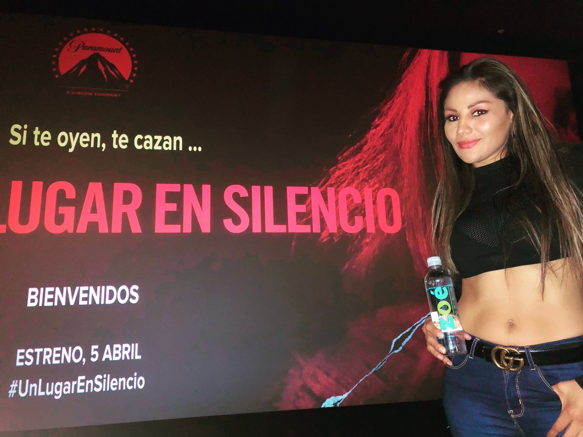 maryjuarezcute's tweet photo. #Barbyjuarez #VamosPorMas #WorldChampWBC #IBelongToJesus #mateo6_33 #romanos8_37 #SimpleMortal #Premier #UnLugarEnElSilencio #ZoeWater #LaMejorAguaDelMundo #EnPrimeraFila https://t.co/Um5ovBsulm