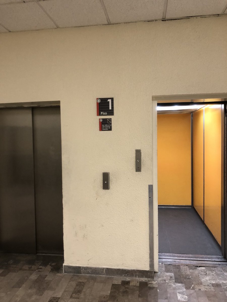 OliverRdzV's tweet photo. FAV si tú también le picas a los dos elevadores de rayos RT si solo a uno https://t.co/t0ynEGTUg8