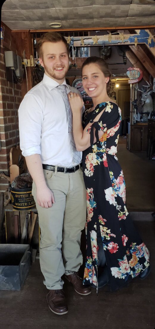 day_day_wild's tweet photo. Jesselyn's smile gets me every time😍 In exactly 2 months, I'll be marrying this beautiful girl and seeing her smile everyday!! I love you and everything about you so much Jesselyn😩 #BestFiancée #FutureWildWife #June2nd https://t.co/iUgujnfzVU