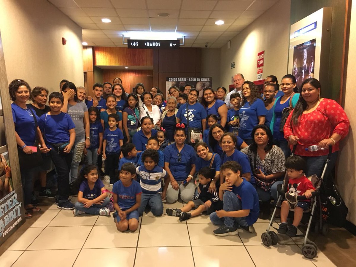 ApadaGuayas's tweet photo. Un agradecimiento especial a Cinema Citymall, por permitirnos pasar un grato momento en familia #DiaMundialAutismo #AutismoSignifica https://t.co/qfsDpw2ZKG