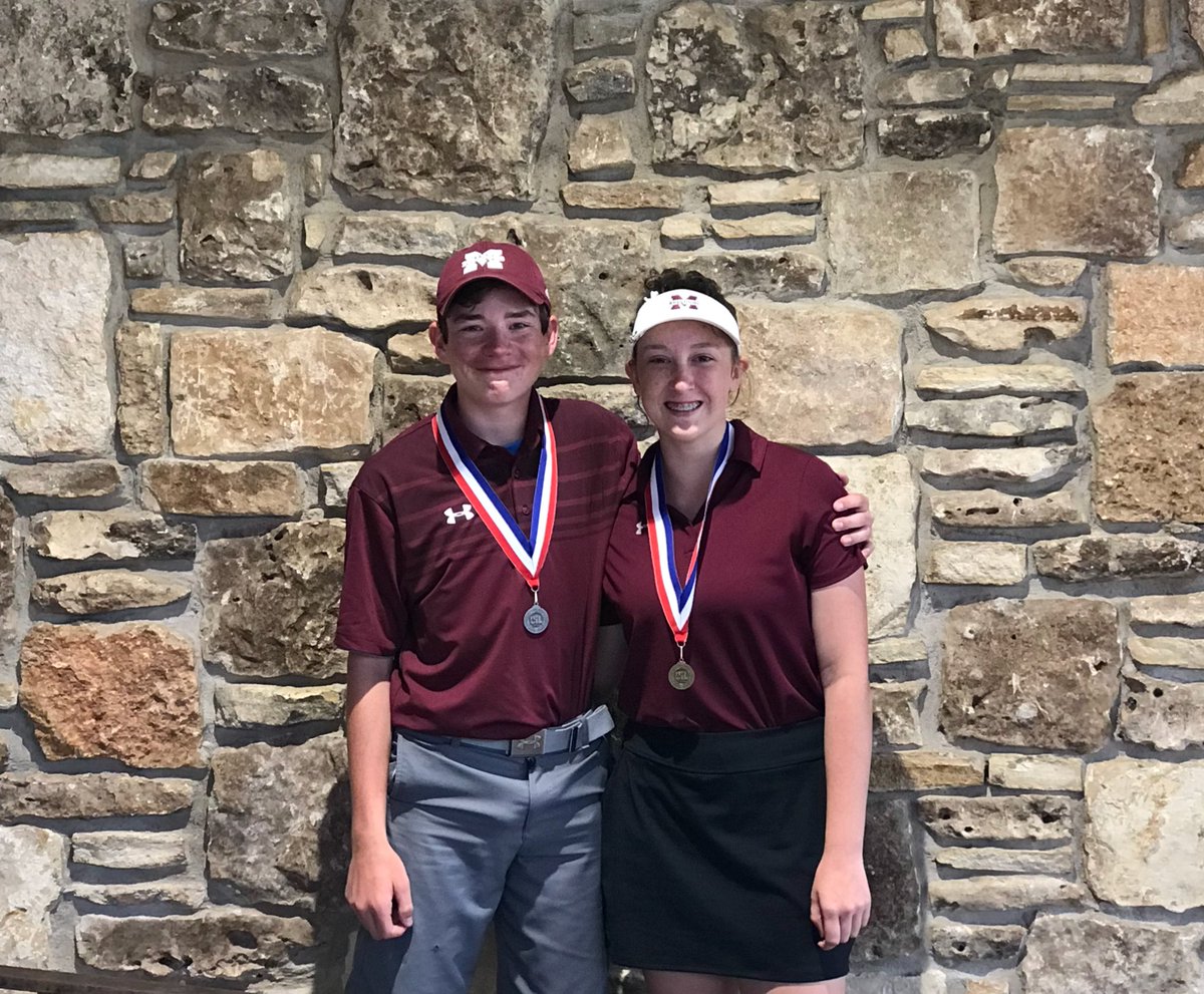 TeeItUpDogs's tweet photo. The JV district tournament was a success! Congratulations to Austin Messenger for placing 2nd and to our new JV Girls District Champion, Maggie Howard! https://t.co/EZBNRn9yUX