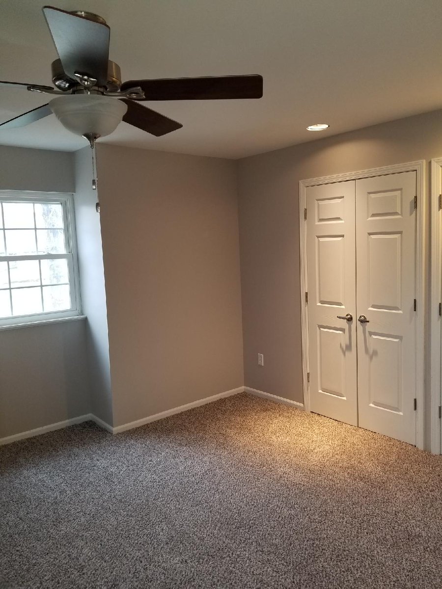 fixproperties's tweet image. The carpet is in!!! 😁 Our 6616 renovation is coming along nicely, be on the lookout for its listing soon!