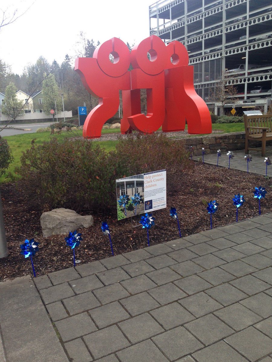 ChildJusticeCtr's tweet photo. Thank you to our partners with the Child Abuse Assessment Team @OurLegacyHealth for planting #bluepinwheels in honor of #ChildAbusePreventionMonth! #KeepKidsSafe https://t.co/0U8itfiw2O