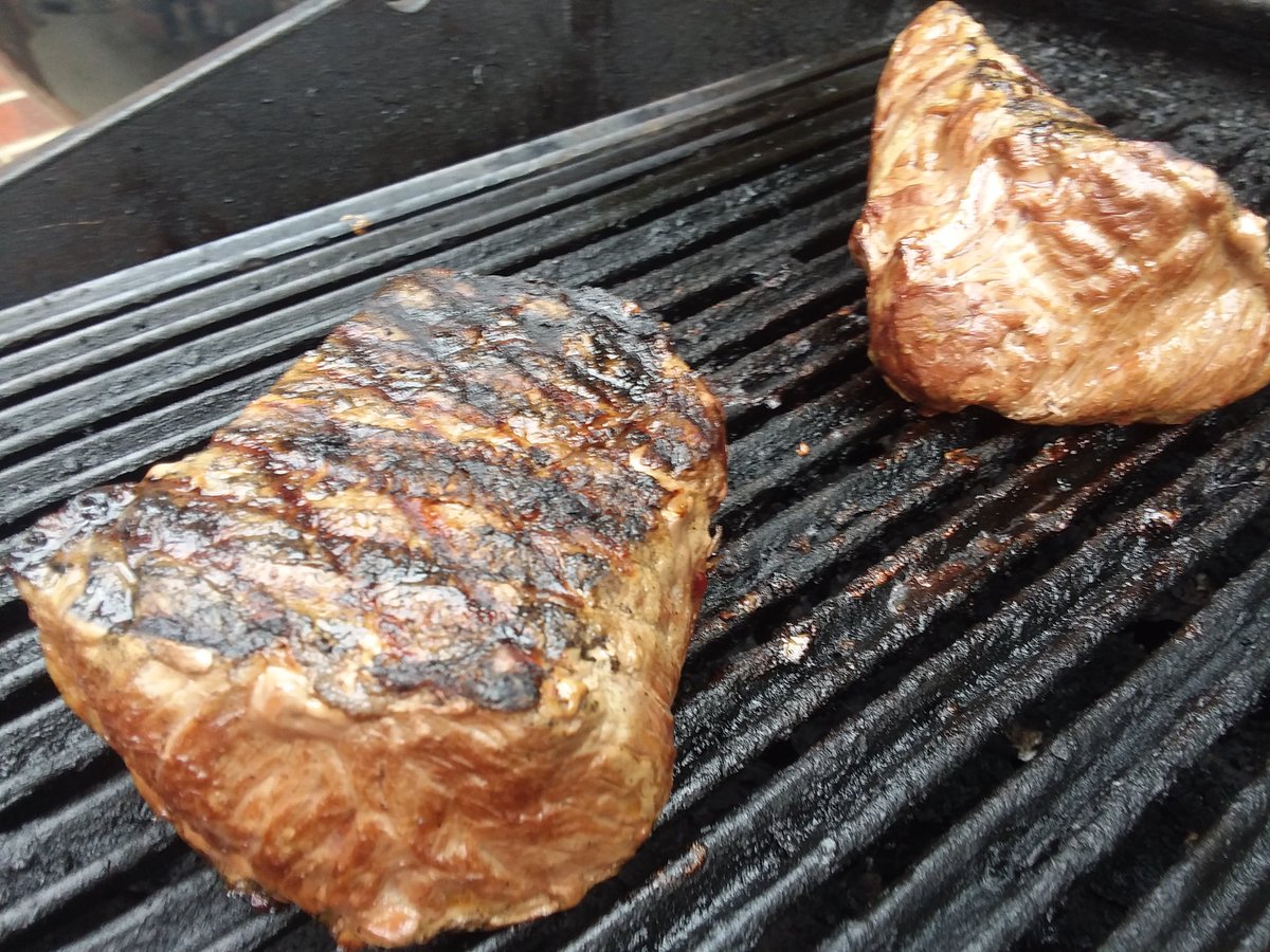 offmygrill's tweet image. 74 degree April days are just built for grilling.