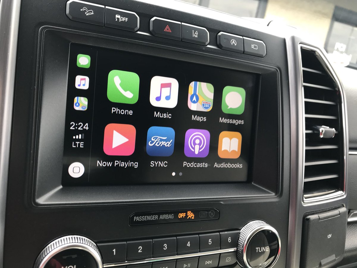 driversside's tweet image. It’s official! I love #AppleCarPlay with the new #FordSync system #FordNation