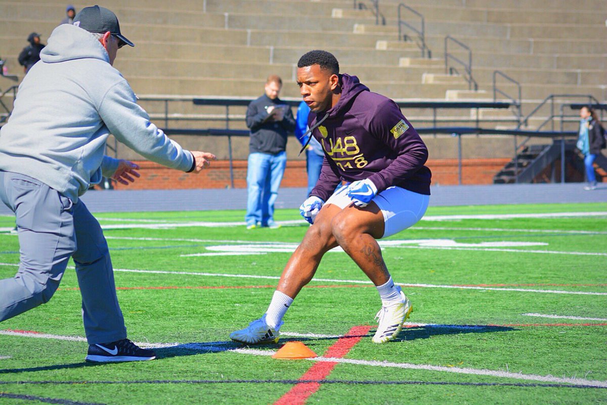 U48Performance's tweet photo. Earn the Golden Ticket #Nflbound #u48combinetraining #uwgproday2018 https://t.co/hAhqhA52Rp