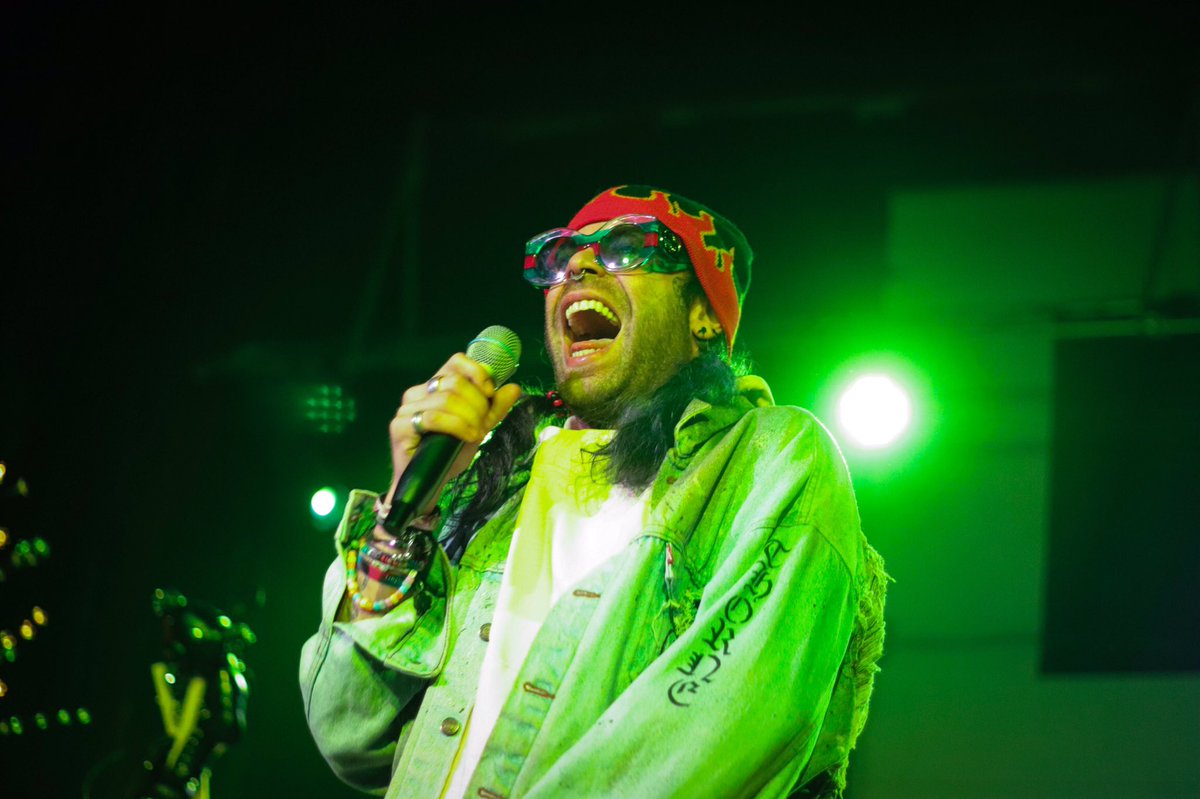 josie_carletta's tweet image. i’m a 17 year old self-taught photographer &amp;amp; my dream is to go on tours &amp;amp; photograph my favorite artists. a simple retweet could really help get my name out there. u know what to do twitter.