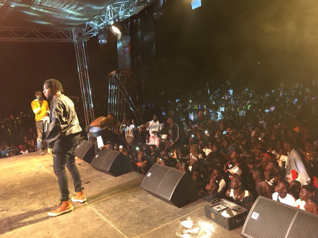 official4SYTETV's tweet photo. π₯@MagnomBeats ON STAGE πππ#EasterGreatEscape @ AVAKPEDOME
π―THE BIGGEST EASTER J A M
#4SYTETVEASTERJAM π₯
#MTNPulseApp
#nokiamobileonandroid https://t.co/QiBAwuVeM6