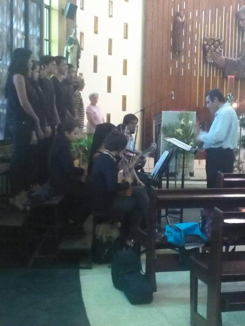 NucleoSanFco's tweet photo. Misa homenaje al Mtro. Abreu Iglesia Sto. Domingo de Guzmán con la Coral Juvenil e integrantes de la Estudiantina Juvenil del @NucleoSanFco @elsistema @elsistemazulia_ #GraciasMaestroAbreu https://t.co/55kt9jy7fN