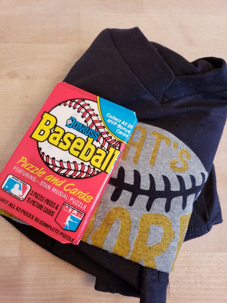 amandakrill's tweet photo. Cheers to @thefreshfactory for the super cute That's Amore @Pirates shirt...and the sick pack of 1988 Donruss baseball cards that came with!! https://t.co/hPNMVCMkXY