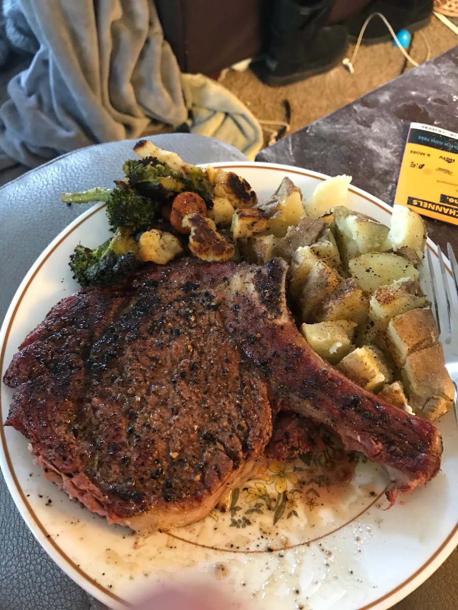 modmini26's tweet image. Just enough room ror a couple veggies haha