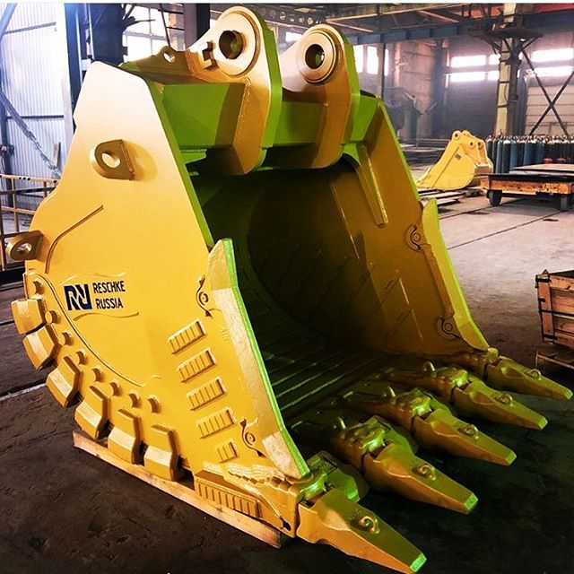 hardoxinmybody's tweet photo. Tag a friend who would rock it in the mine with this bad ass rock bucket! Perfectly fitted for a Cat 374. By our Hardox In My Body member @reschkerus 💪💪💪 #proudmember #reschkerus #hardoxinmybody #signofquality #brandprogram #ssabcustomer #hardox #h… https://t.co/Fy9og6W6ZE https://t.co/FzM2kPCC1J