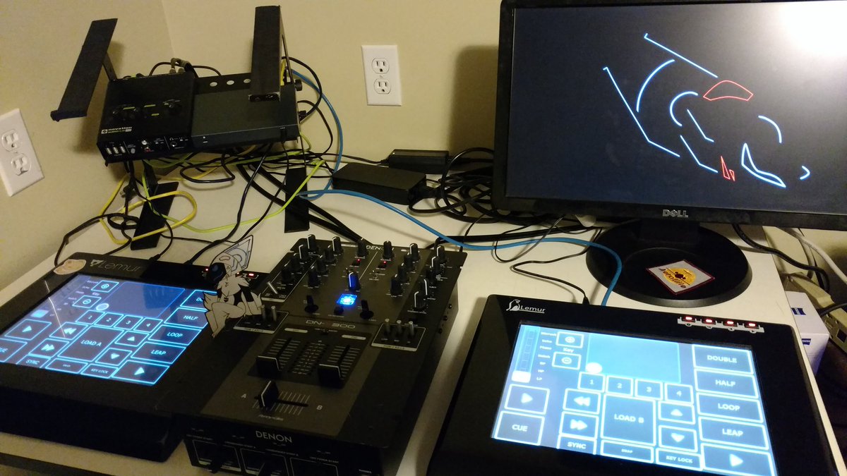 G2RJ45's tweet photo. The Denon logo backlight is a match. https://t.co/lGRZ9hIqpw