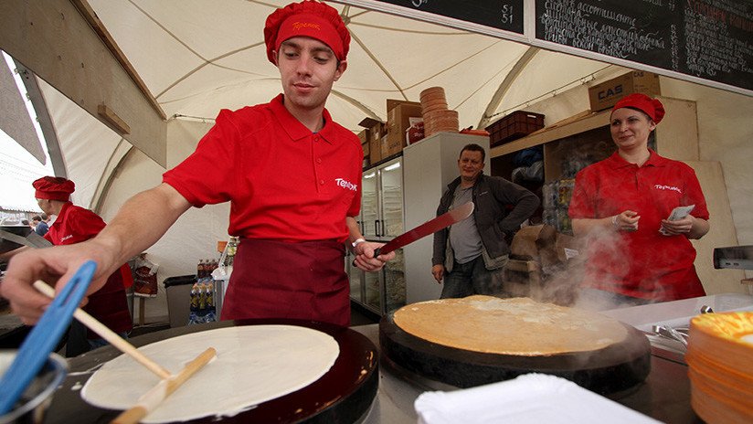 повар кассир. теремок общепит. работники теремок ресторан. теремок повар блинопек москва. сотрудники ресторана теремок.